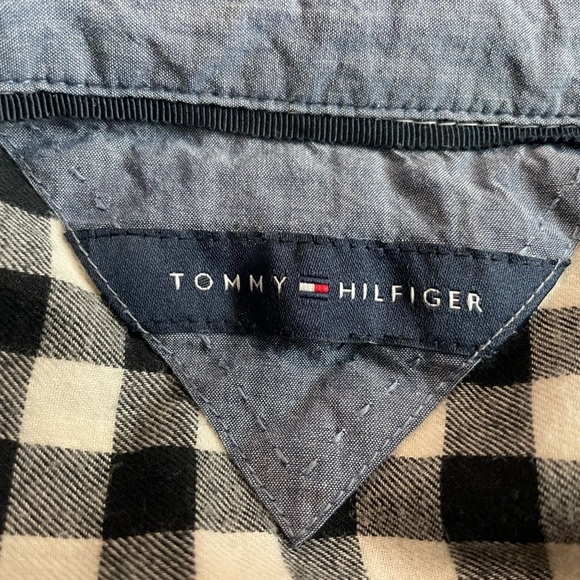 Tommy Hilfiger Black and White Plaid Women’s button down shirt - Picture 5 of 5